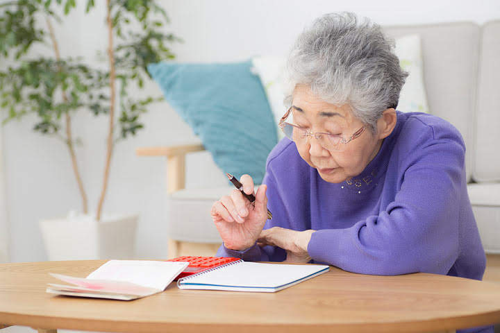 民間の医療保険は本当に必要？公的保障との違いを比べて判断する方法