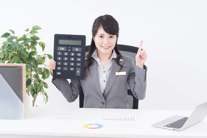 社会保険料は給与のどれくらい引かれる？手取り額の計算方法【2026年最新版】