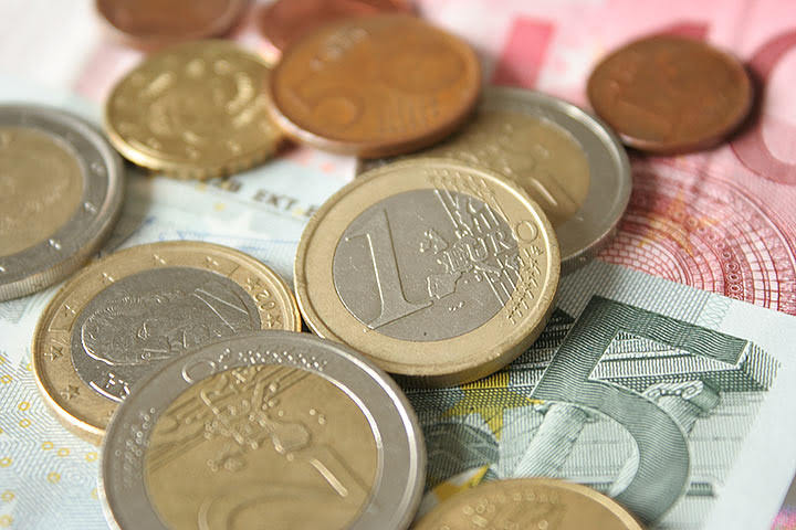 国際キャッシュカードとは？海外で外貨が口座から引き出せる！