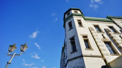 銀行預金の金利は低い？銀行で預金をするメリットは？